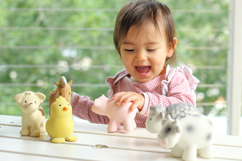 Tikiri Natural Rubber Teether | Farm | Horse
