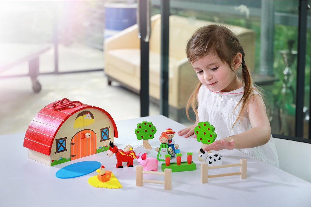 Wooden Farm Play Set with Carry House