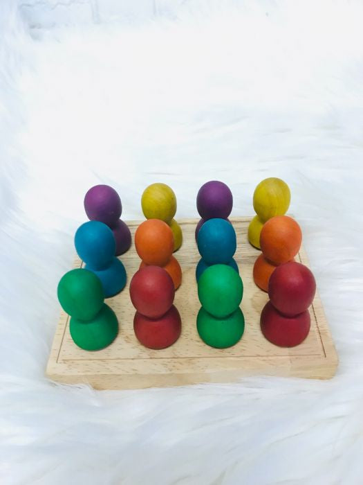 Q Toys | Small Rainbow People in a tray
