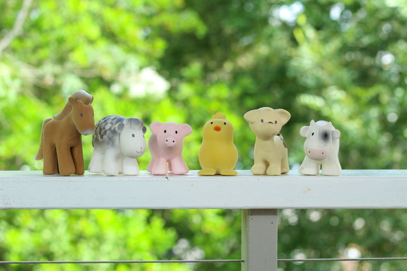 Tikiri Natural Rubber Teether | Farm | Sheep